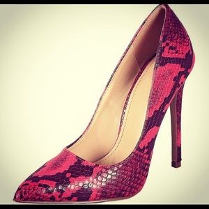 Pink snake skin style pumps/heels